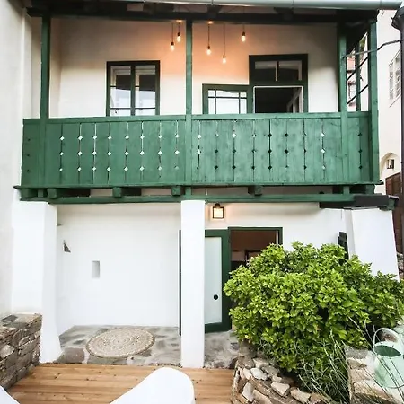 Apartment Domecek / Tiny House